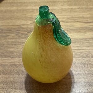 Vtg Art Glass Paper Weight Pear Red Yellow Fruit 4" Made In Italy